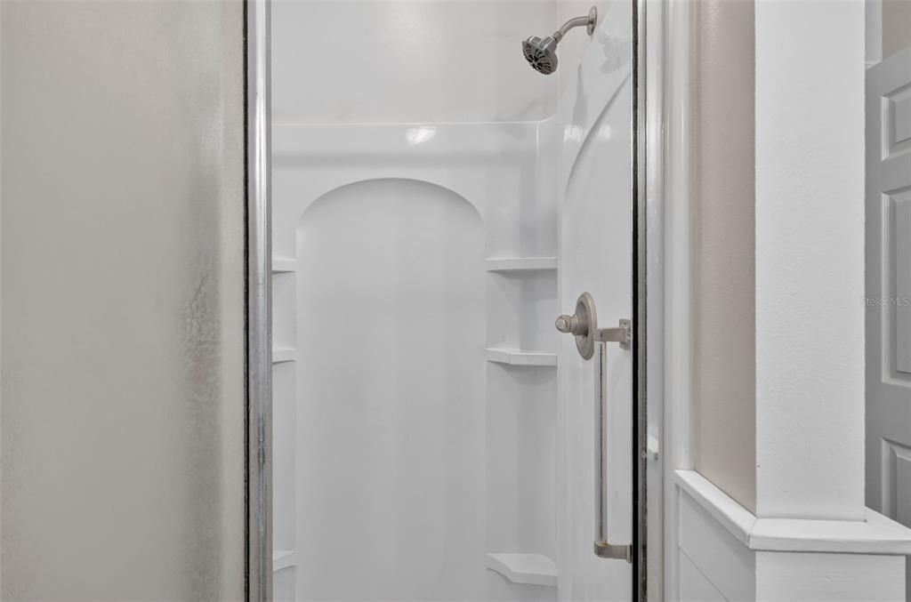 For Sale: $359,000 (2 beds, 2 baths, 1138 Square Feet)