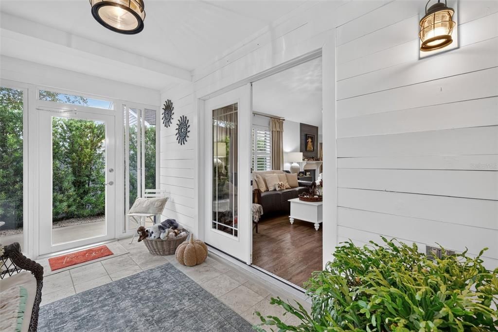 For Sale: $359,000 (2 beds, 2 baths, 1138 Square Feet)