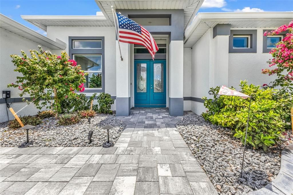 For Sale: $599,000 (3 beds, 2 baths, 1996 Square Feet)