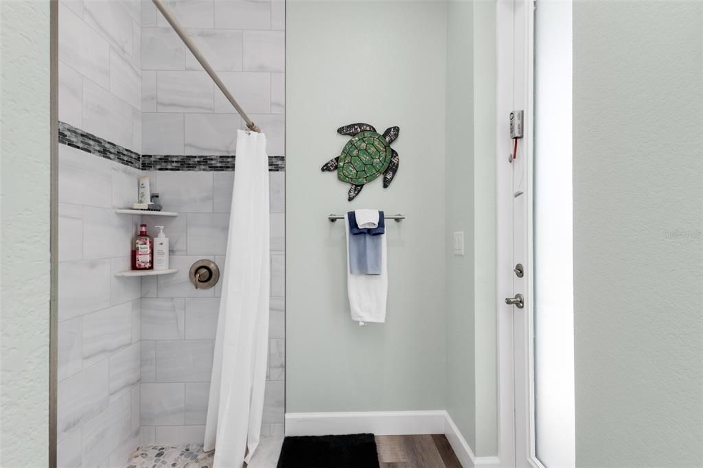 For Sale: $599,000 (3 beds, 2 baths, 1996 Square Feet)