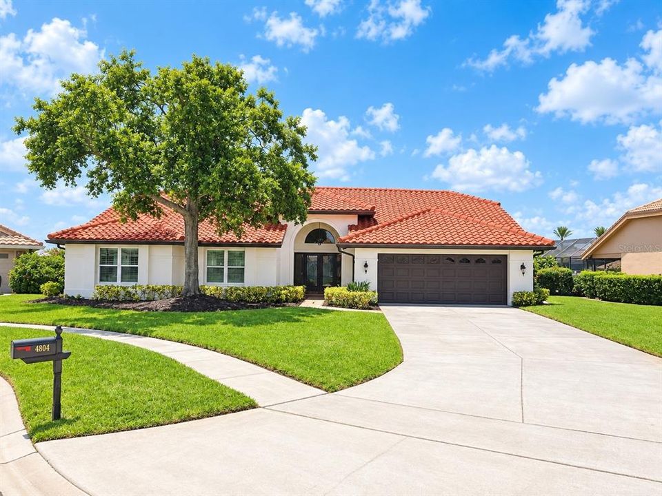 En Venta: $1,219,900 (3 camas, 2 baños, 2302 Pies cuadrados)