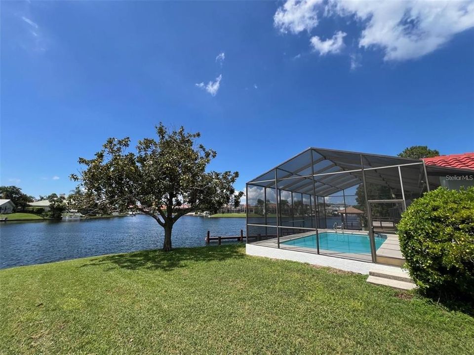 En Venta: $1,219,900 (3 camas, 2 baños, 2302 Pies cuadrados)