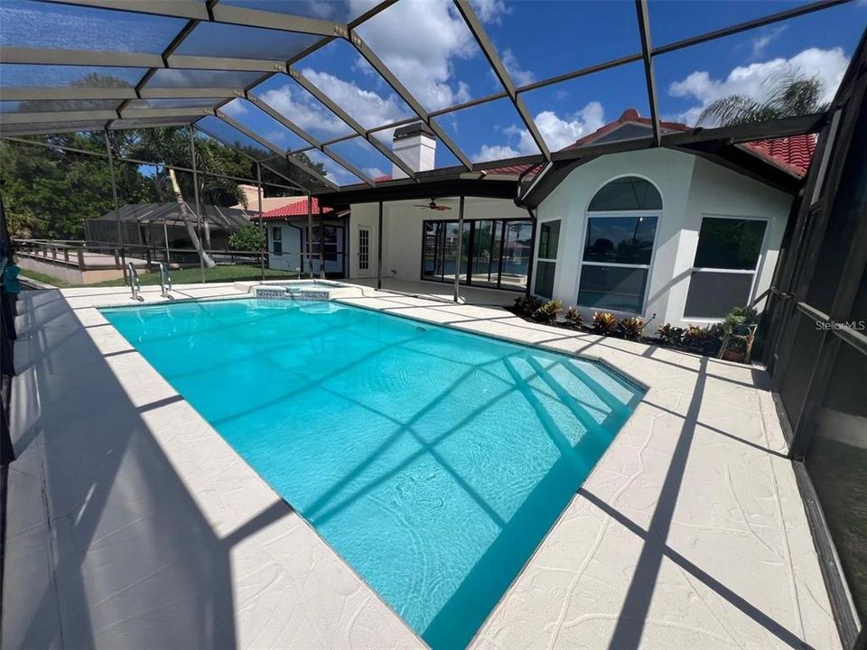 En Venta: $1,219,900 (3 camas, 2 baños, 2302 Pies cuadrados)
