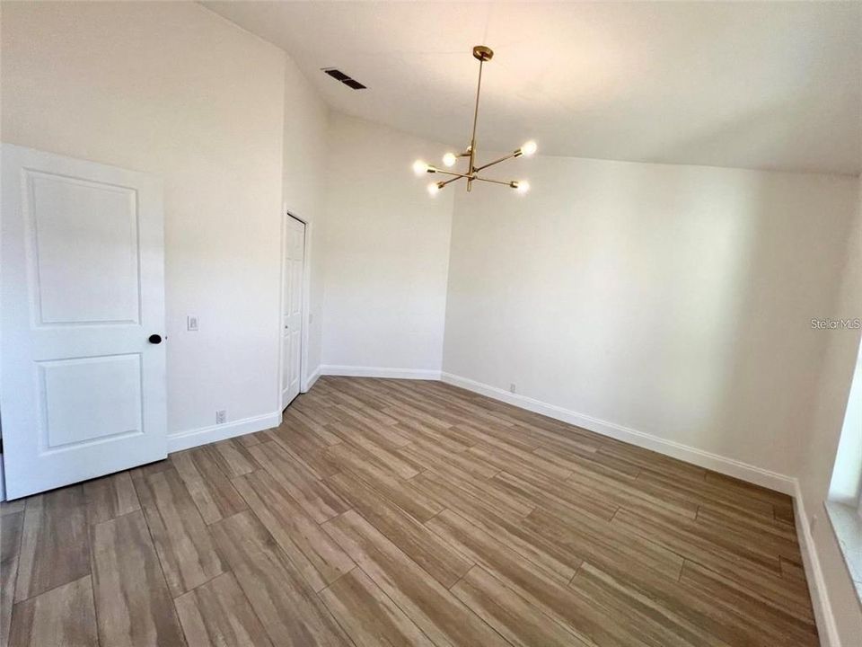 En Venta: $1,219,900 (3 camas, 2 baños, 2302 Pies cuadrados)
