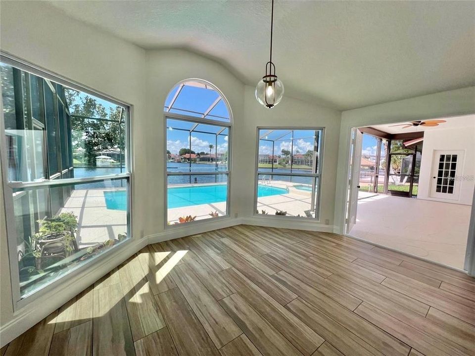 En Venta: $1,219,900 (3 camas, 2 baños, 2302 Pies cuadrados)