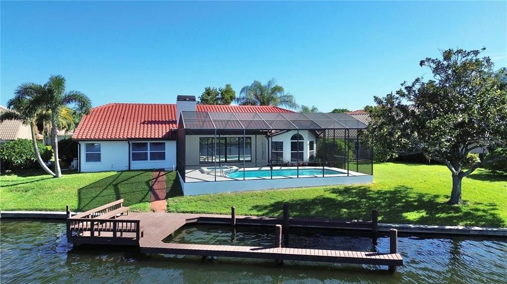 En Venta: $1,219,900 (3 camas, 2 baños, 2302 Pies cuadrados)
