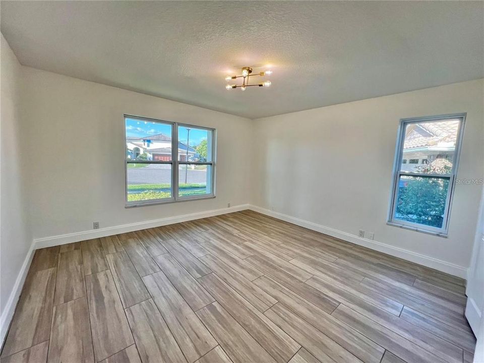 En Venta: $1,219,900 (3 camas, 2 baños, 2302 Pies cuadrados)