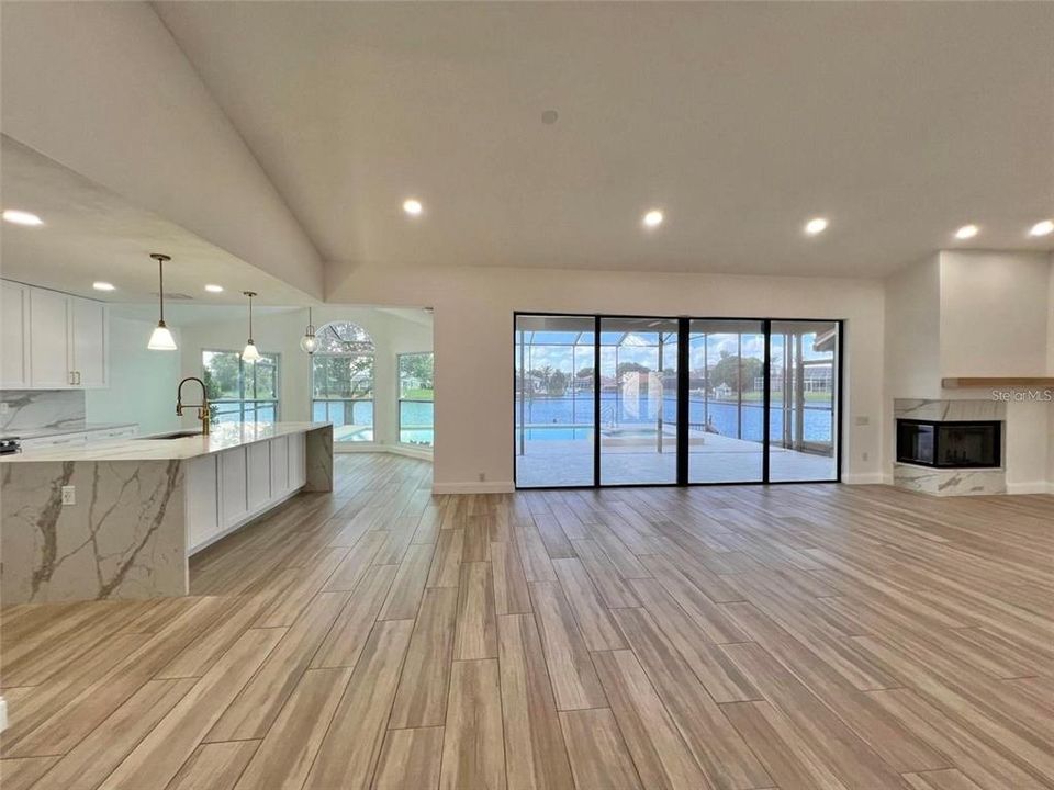 En Venta: $1,219,900 (3 camas, 2 baños, 2302 Pies cuadrados)