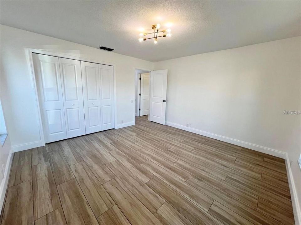 En Venta: $1,219,900 (3 camas, 2 baños, 2302 Pies cuadrados)
