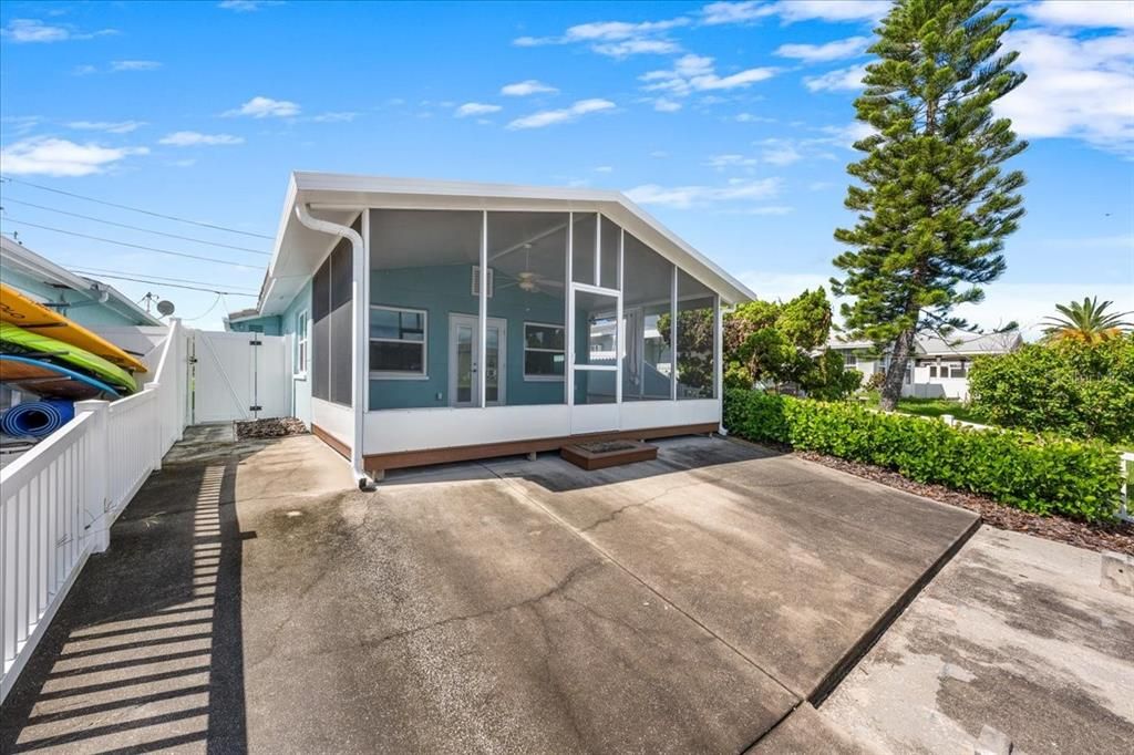 En Venta: $445,000 (2 camas, 2 baños, 986 Pies cuadrados)