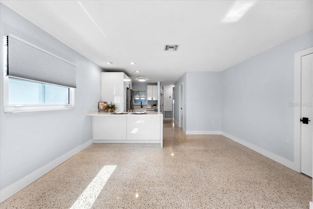 En Venta: $445,000 (2 camas, 2 baños, 986 Pies cuadrados)