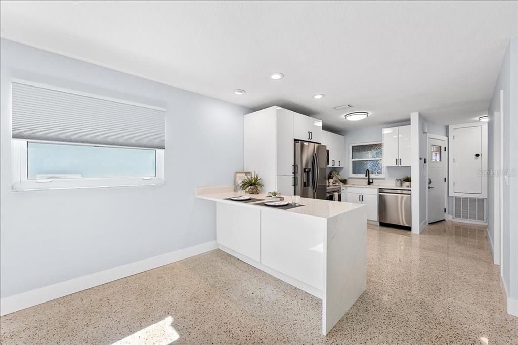 En Venta: $445,000 (2 camas, 2 baños, 986 Pies cuadrados)