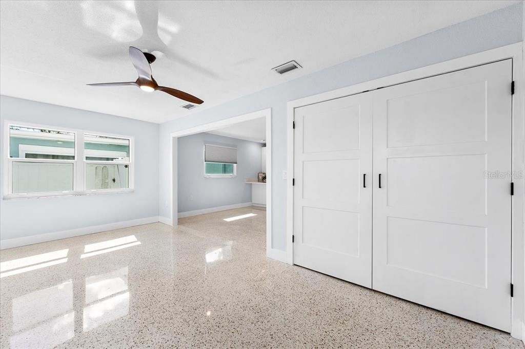 En Venta: $445,000 (2 camas, 2 baños, 986 Pies cuadrados)
