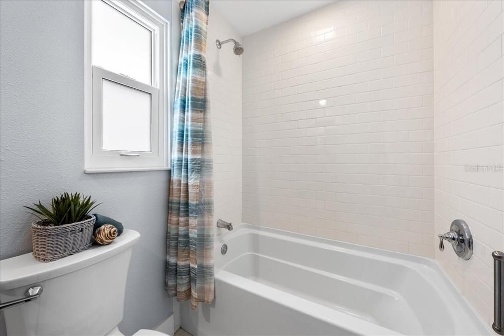 En Venta: $445,000 (2 camas, 2 baños, 986 Pies cuadrados)