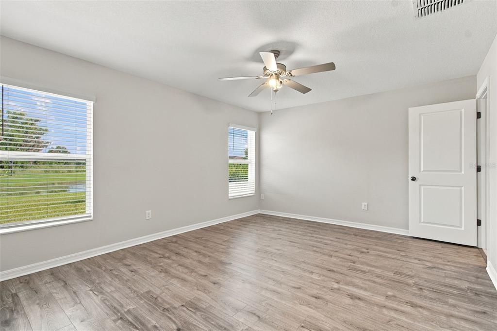 For Sale: $345,000 (4 beds, 2 baths, 1850 Square Feet)