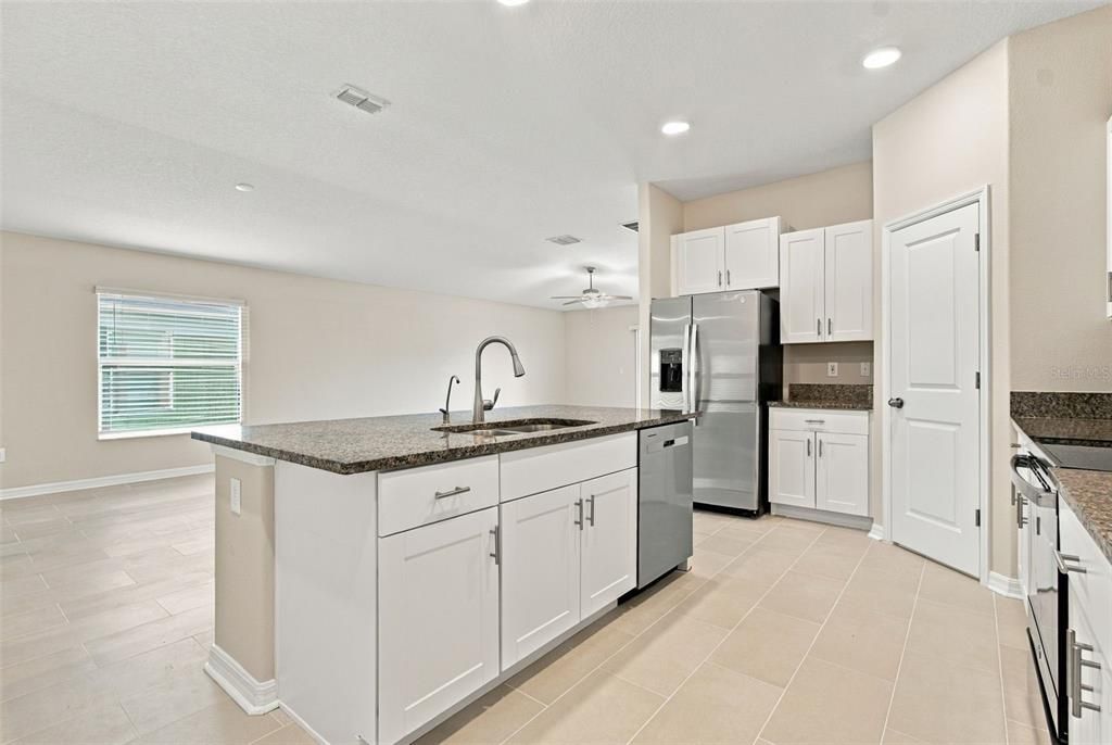 For Sale: $345,000 (4 beds, 2 baths, 1850 Square Feet)
