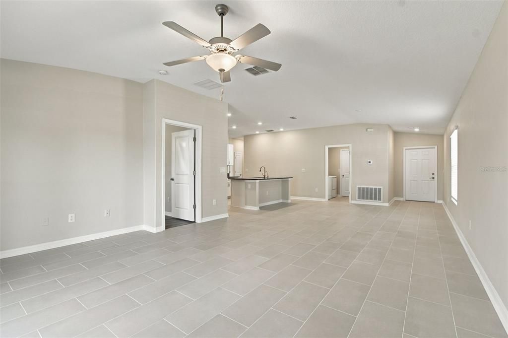 For Sale: $345,000 (4 beds, 2 baths, 1850 Square Feet)