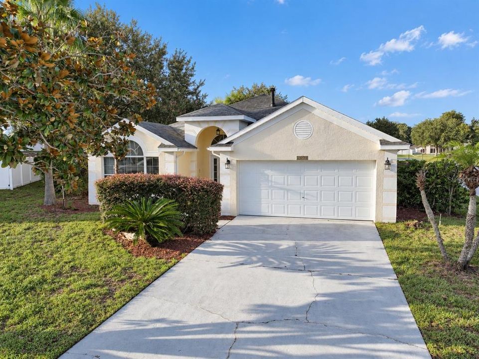 For Sale: $368,000 (3 beds, 2 baths, 1740 Square Feet)