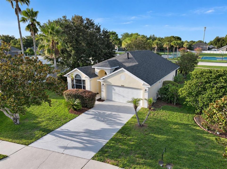 For Sale: $368,000 (3 beds, 2 baths, 1740 Square Feet)