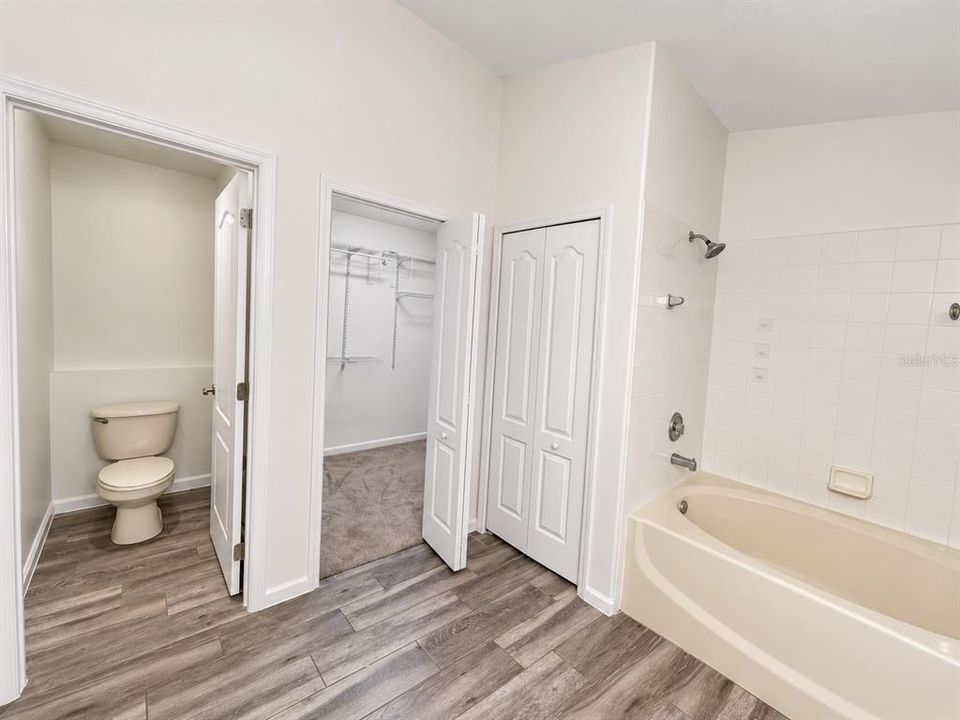 For Sale: $368,000 (3 beds, 2 baths, 1740 Square Feet)