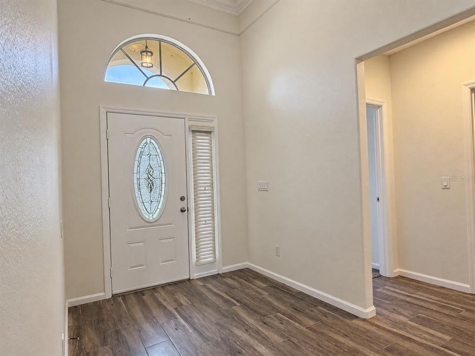 For Sale: $368,000 (3 beds, 2 baths, 1740 Square Feet)