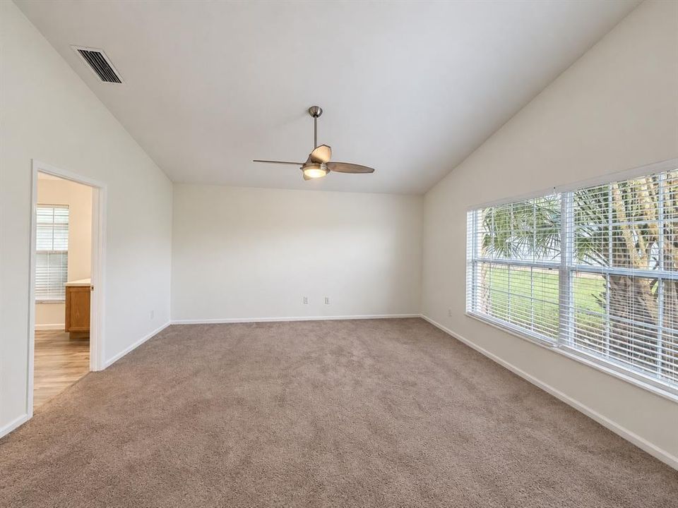For Sale: $368,000 (3 beds, 2 baths, 1740 Square Feet)