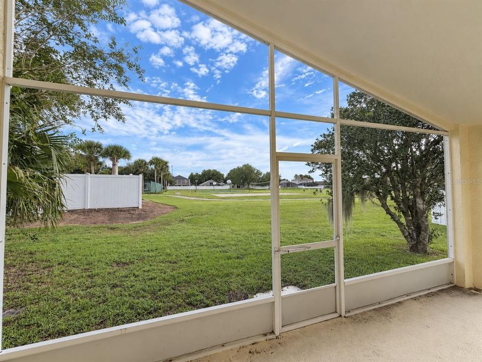 For Sale: $368,000 (3 beds, 2 baths, 1740 Square Feet)
