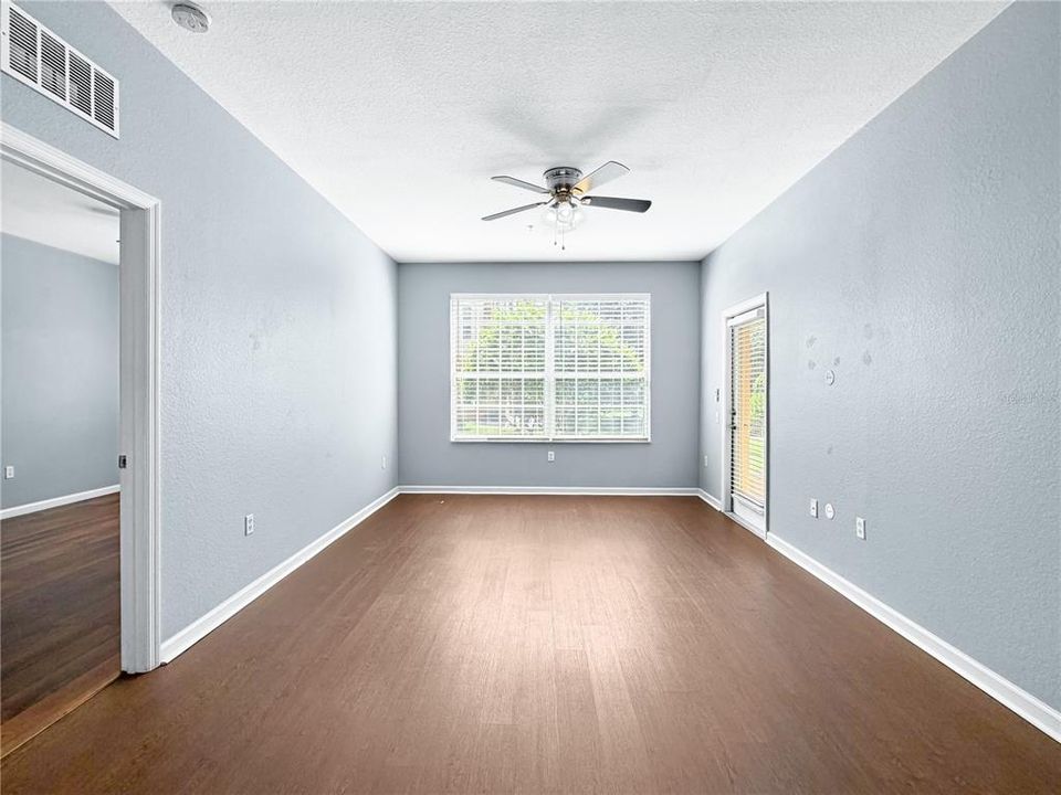 For Sale: $250,000 (3 beds, 2 baths, 1412 Square Feet)