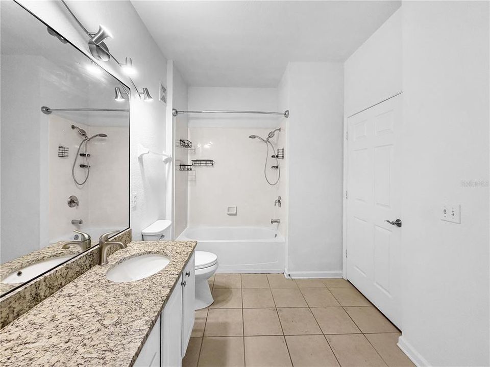For Sale: $250,000 (3 beds, 2 baths, 1412 Square Feet)