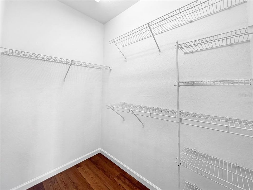 For Sale: $250,000 (3 beds, 2 baths, 1412 Square Feet)