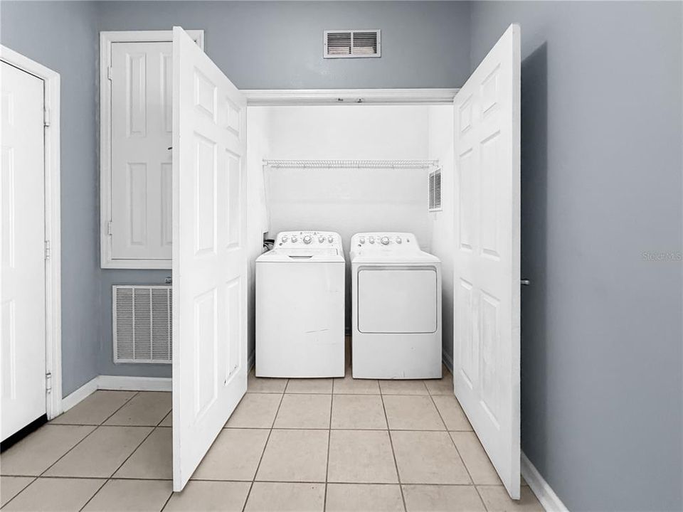 For Sale: $250,000 (3 beds, 2 baths, 1412 Square Feet)