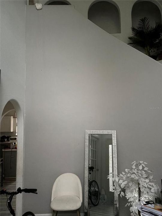 На продажу: $299,999 (4 спален, 2 ванн, 2564 Квадратных фут)