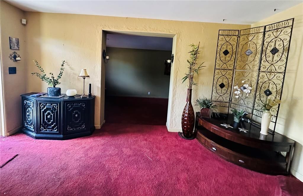 На продажу: $225,000 (4 спален, 2 ванн, 2260 Квадратных фут)