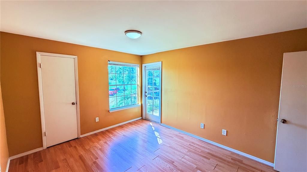 В аренду: $1,150 (1 спален, 1 ванн, 660 Квадратных фут)