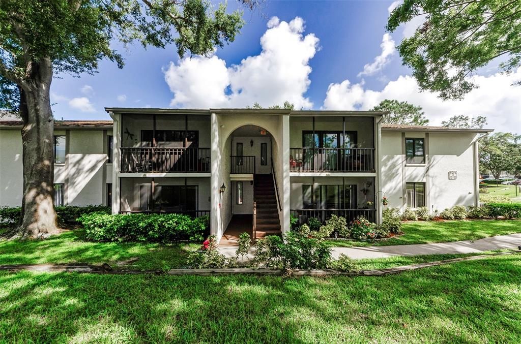 For Rent: $1,850 (2 beds, 2 baths, 1038 Square Feet)