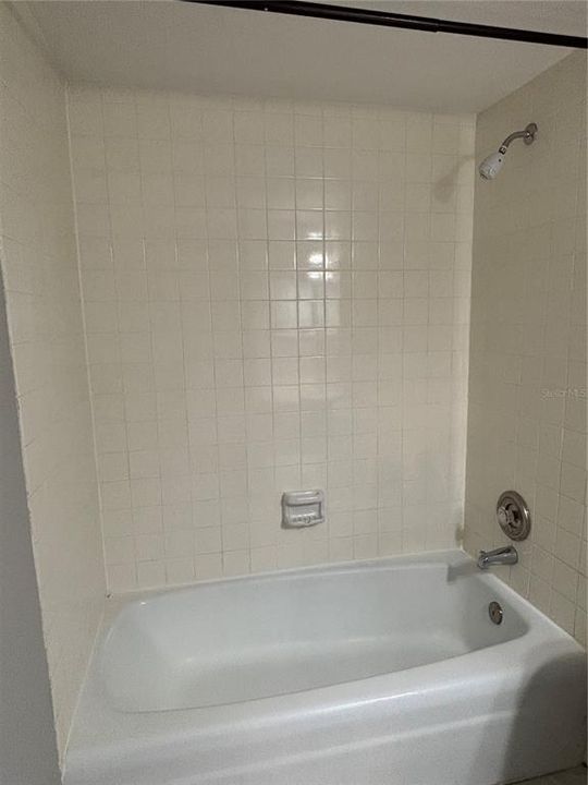 В аренду: $1,300 (1 спален, 1 ванн, 571 Квадратных фут)