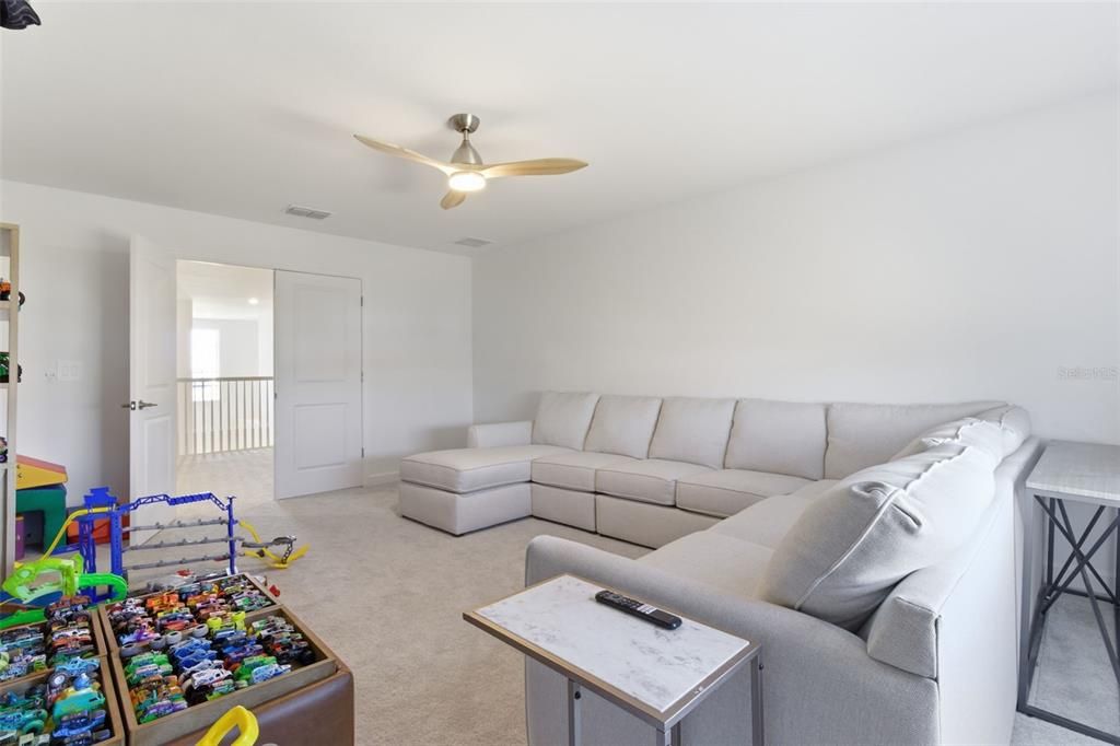 For Rent: $4,700 (5 beds, 3 baths, 3257 Square Feet)