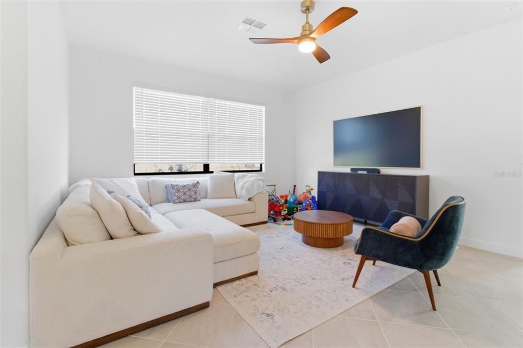 For Rent: $4,700 (5 beds, 3 baths, 3257 Square Feet)