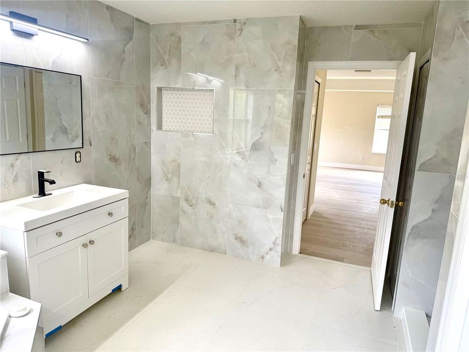 В аренду: $3,900 (5 спален, 3 ванн, 3074 Квадратных фут)