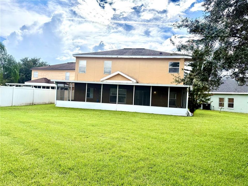 В аренду: $3,900 (5 спален, 3 ванн, 3074 Квадратных фут)
