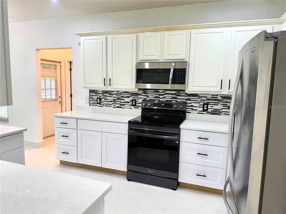 В аренду: $3,900 (5 спален, 3 ванн, 3074 Квадратных фут)