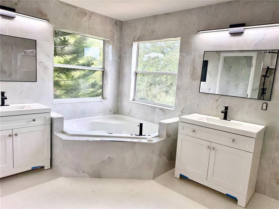 В аренду: $3,900 (5 спален, 3 ванн, 3074 Квадратных фут)