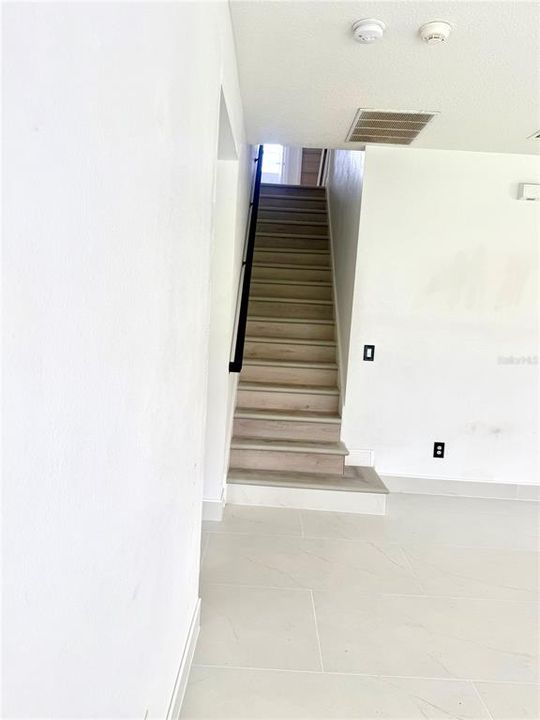 В аренду: $3,900 (5 спален, 3 ванн, 3074 Квадратных фут)