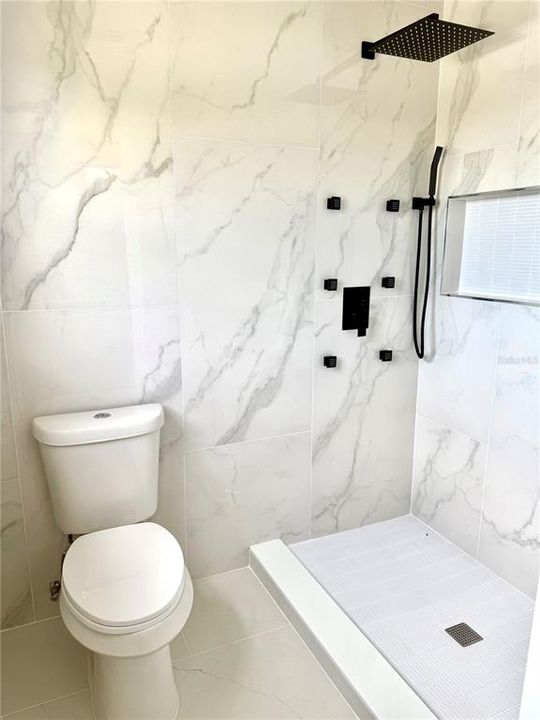 В аренду: $3,900 (5 спален, 3 ванн, 3074 Квадратных фут)