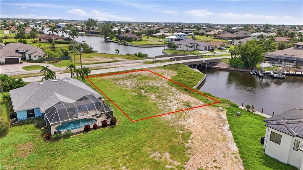 待售: $425,000 (0.25 acres)