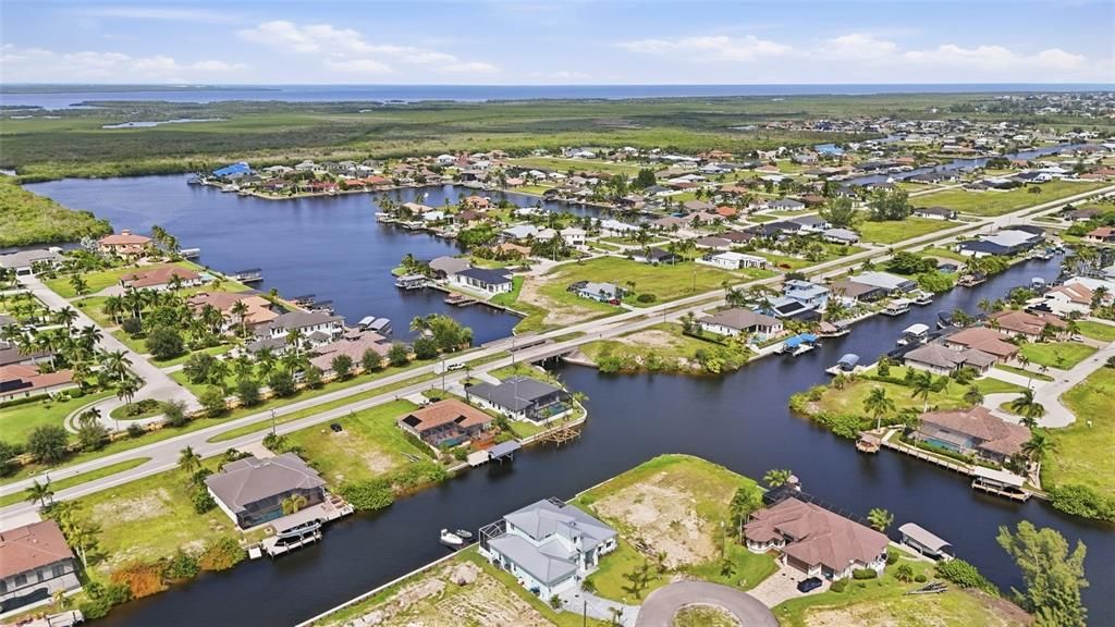 待售: $425,000 (0.25 acres)