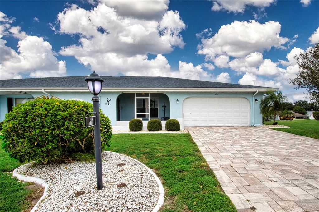 For Sale: $264,900 (2 beds, 2 baths, 1516 Square Feet)