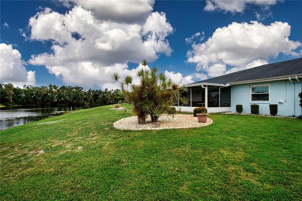 For Sale: $264,900 (2 beds, 2 baths, 1516 Square Feet)