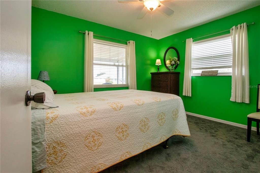 For Sale: $264,900 (2 beds, 2 baths, 1516 Square Feet)
