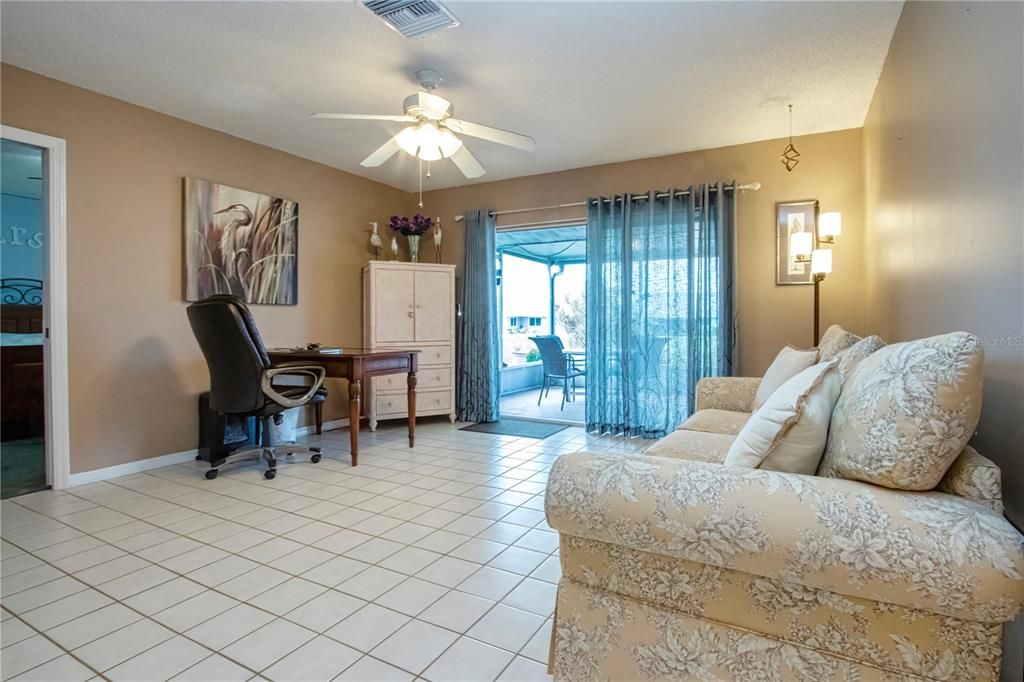 For Sale: $264,900 (2 beds, 2 baths, 1516 Square Feet)